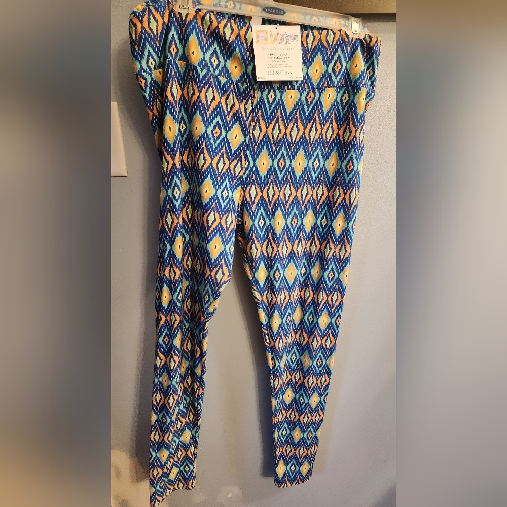 🍉NWT LuLaRoe Blue and Orange Patterned Leggings